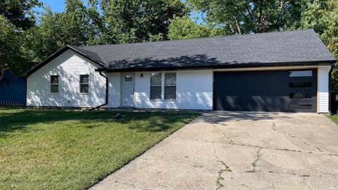 Photo of 60 Heather Circle, Lafayette, IN 47905 (MLS # 202537928)