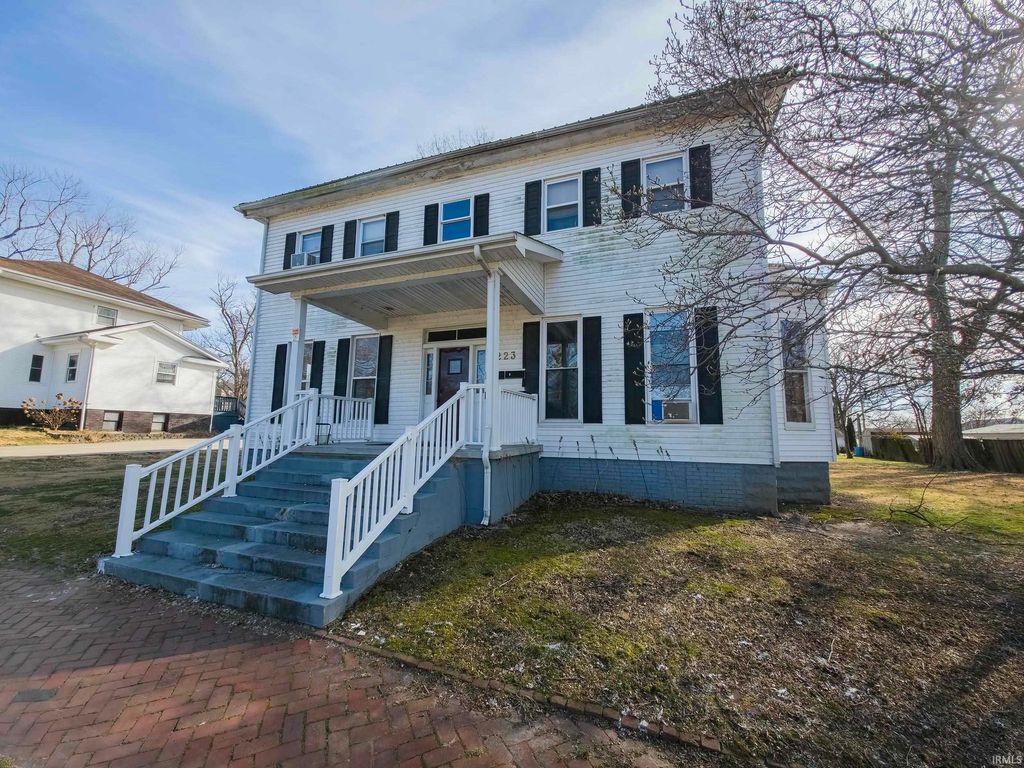 Photo of 223 E 3rd Street, Mount Carmel, IL 62863 (MLS # 202602098)