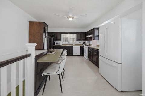 Tiny photo for 1235 Timber Ridge Drive, Huntingburg, IN 47542 (MLS # 202637788)