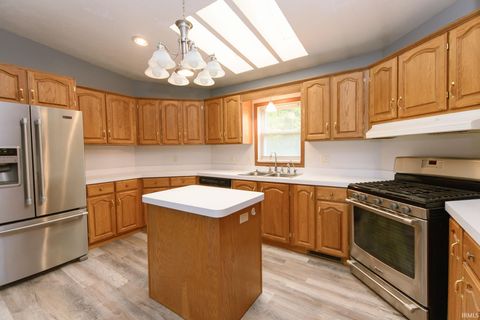 Tiny photo for 120 W Warren Street, Peru, IN 46970 (MLS # 202618363)