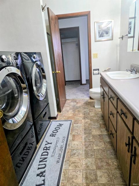 Tiny photo for 5660 E 400 N Street, Monticello, IN 47960 (MLS # 202613997)