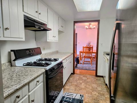 Tiny photo for 5660 E 400 N Street, Monticello, IN 47960 (MLS # 202613997)