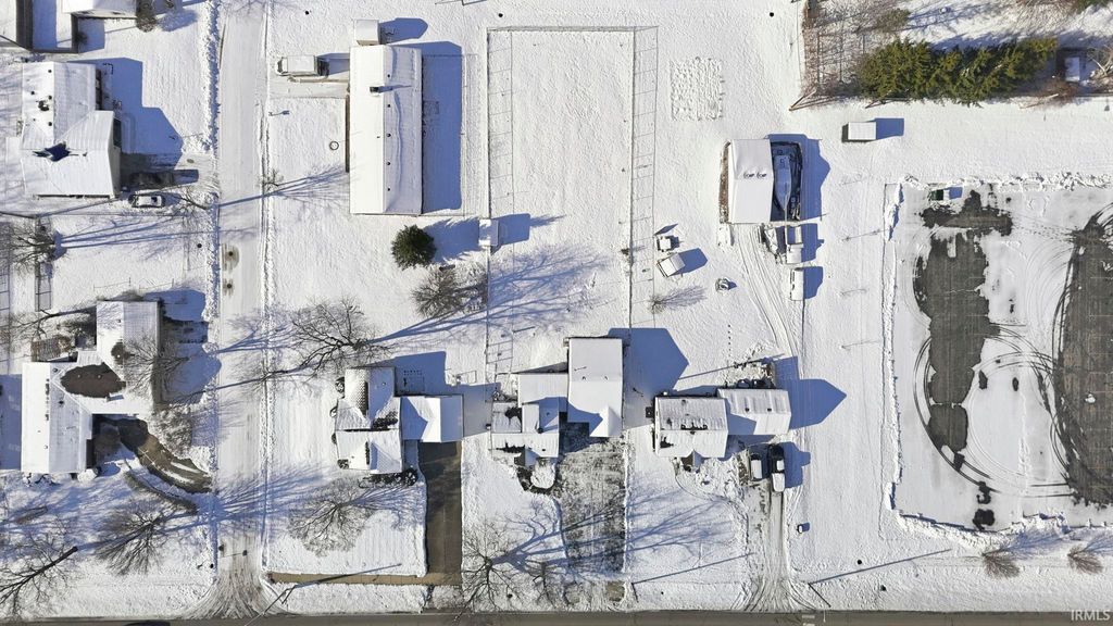 Photo of 2653 Reed Road, Fort Wayne, IN 46815 (MLS # 202548463)