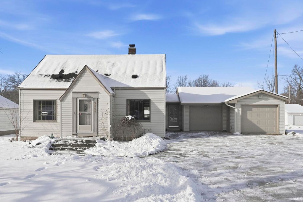 Photo of 2653 Reed Road, Fort Wayne, IN 46815 (MLS # 202548463)