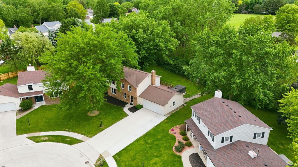 Photo of 7611 Dunleith Court, Fort Wayne, IN 46815 (MLS # 202619815)