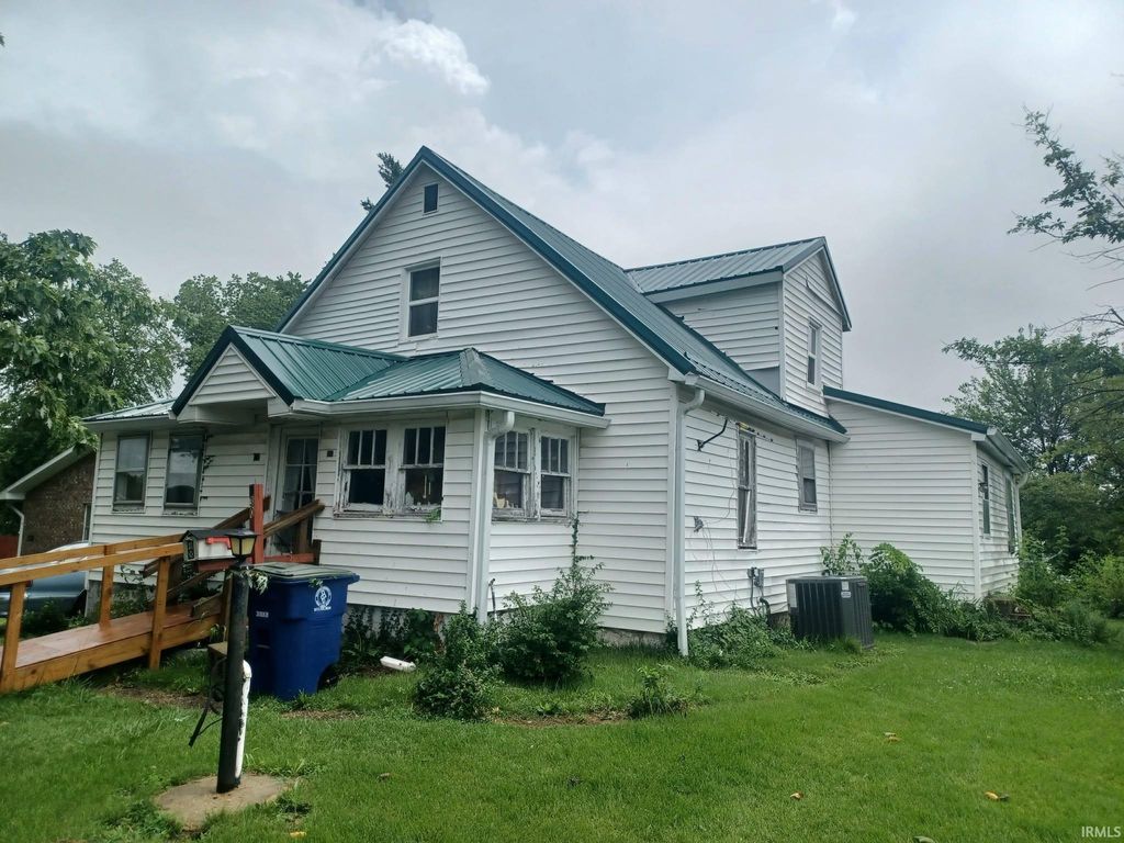 Photo of 130 S Jefferson Street, Princeton, IN 47670 (MLS # 202626437)
