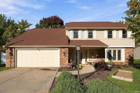 Photo of 1310 Windsor Woods Boulevard, Fort Wayne, IN 46845 (MLS # 202643705)