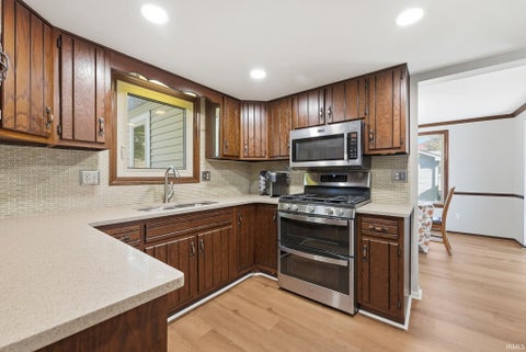 Tiny photo for 1310 Windsor Woods Boulevard, Fort Wayne, IN 46845 (MLS # 202643705)
