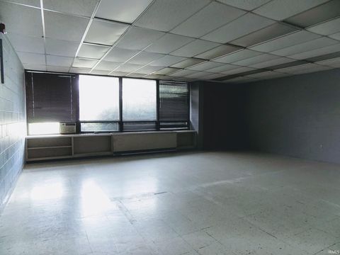 Tiny photo for 804 S PURDUM Street, Kokomo, IN 46901 (MLS # 202439001)