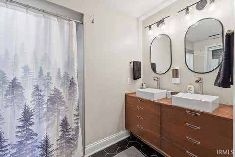 Tiny photo for 12727 Hardisty Road, Fort Wayne, IN 46845 (MLS # 202619678)