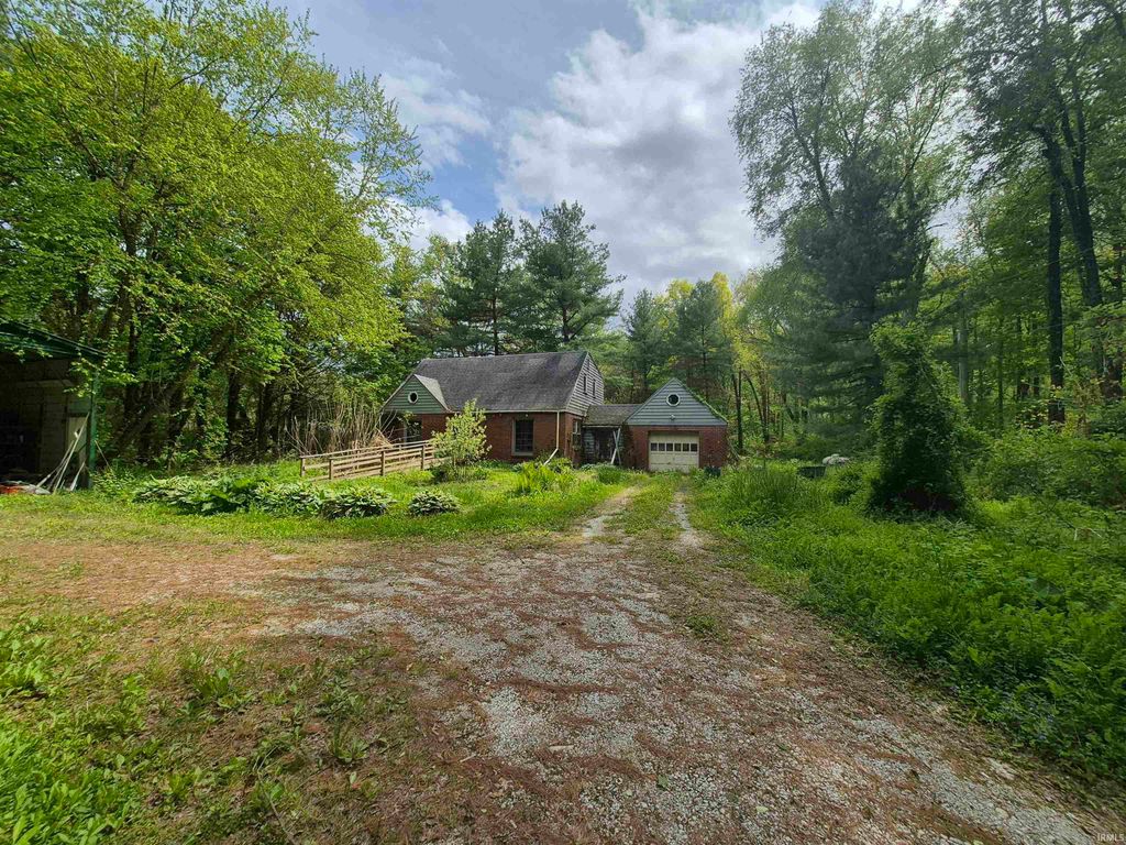 Photo of 18286 Roosevelt Road, South Bend, IN 46614 (MLS # 202617419)