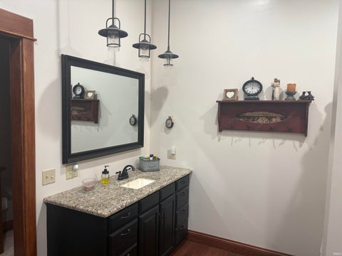 Tiny photo for 6607 E Red Road, Vincennes, IN 47591 (MLS # 202643561)