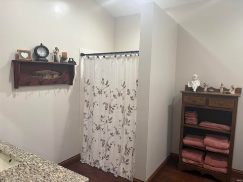 Tiny photo for 6607 E Red Road, Vincennes, IN 47591 (MLS # 202643561)