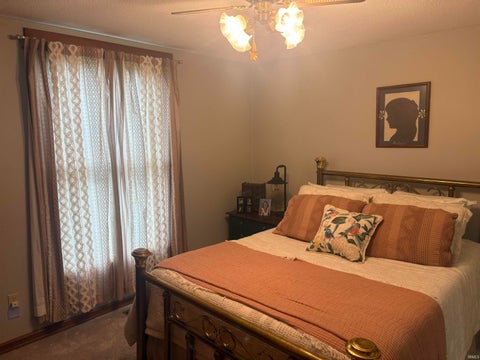 Tiny photo for 6607 E Red Road, Vincennes, IN 47591 (MLS # 202643561)