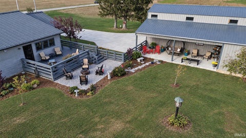 Tiny photo for 6607 E Red Road, Vincennes, IN 47591 (MLS # 202643561)