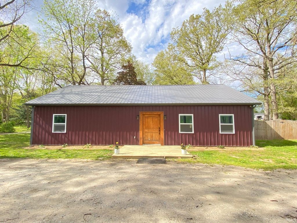Photo of 6035 N Hodges Drive, Monticello, IN 47960 (MLS # 202616591)