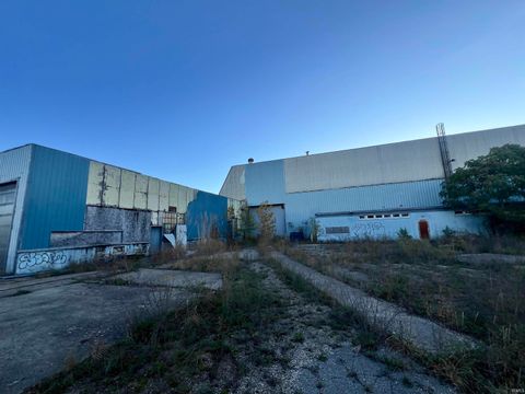 Photo of 929 N Michigan Street, Elkhart, IN 46514 (MLS # 202543908) Photo of 929 N Michigan Street, Elkhart, IN 46514 (MLS # 202543908)