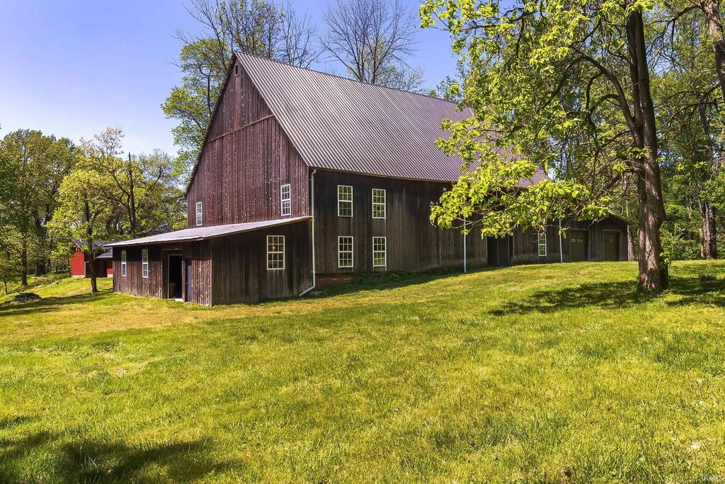 Photo of 1630 Mohr Road, Evansville, IN 47720 (MLS # 202616144)