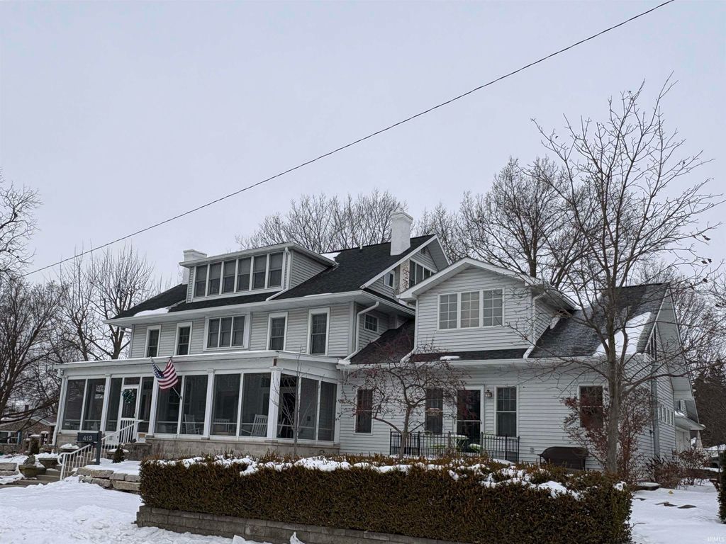 Photo of 418 W Jefferson Street, Decatur, IN 46733 (MLS # 202603748)