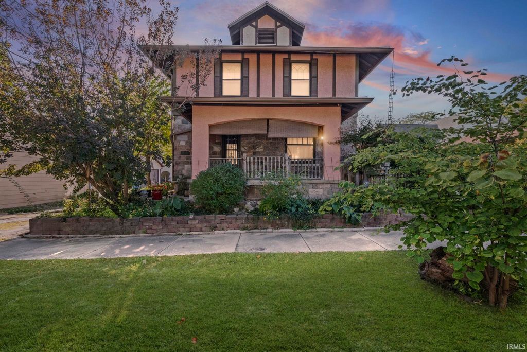 Photo of 215 22nd Street, Logansport, IN 46947 (MLS # 202539388)