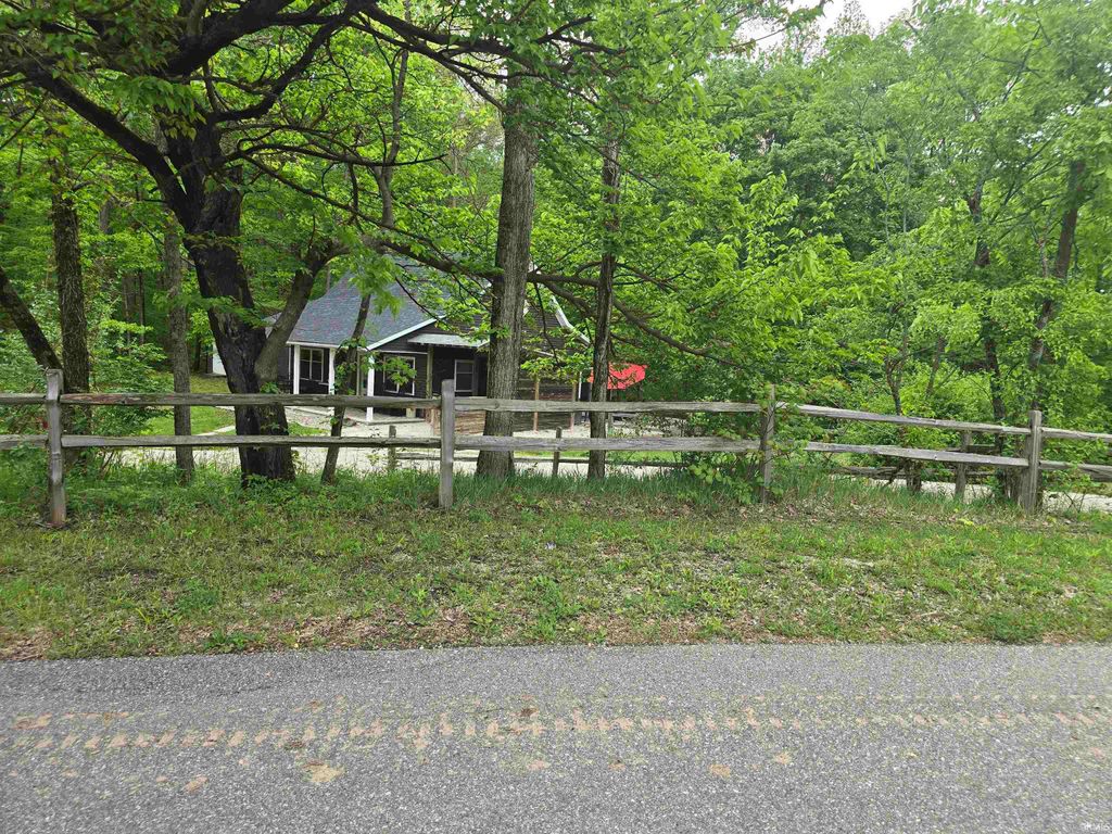 Photo of 313 Concord Road, Spencer, IN 47460 (MLS # 202615694)