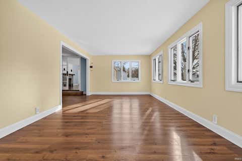 Tiny photo for 1411 N WABASH Avenue, Marion, IN 46952 (MLS # 202549275)