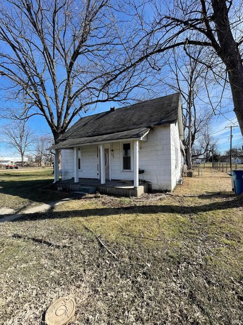 304 N Park Street, Oaktown, IN 47561 - MLS#: 202511970