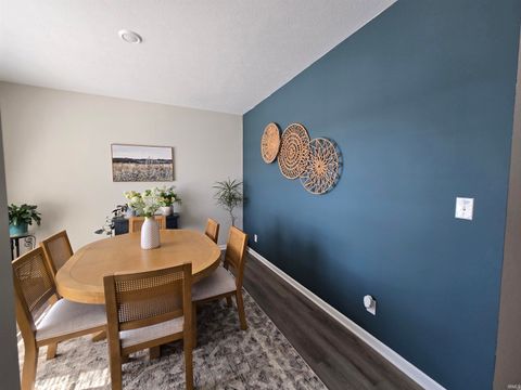 Tiny photo for 910 HIGHLAND SPRINGS Lane, Kokomo, IN 46902 (MLS # 202605085)