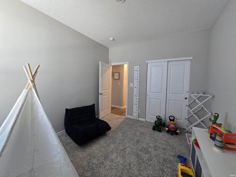 Tiny photo for 910 HIGHLAND SPRINGS Lane, Kokomo, IN 46902 (MLS # 202605085)