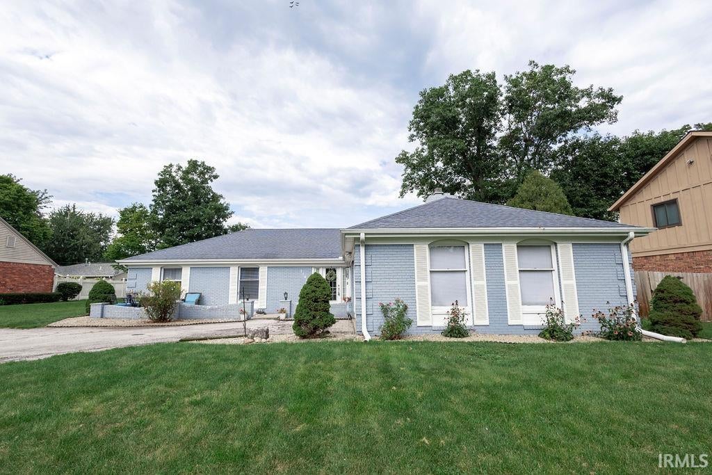 Photo of 1703 N Hawthorne Road, Marion, IN 46952 (MLS # 202635615)
