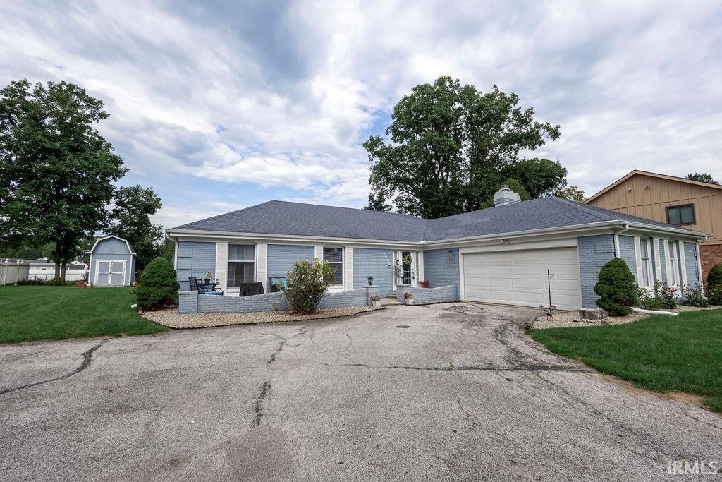 Photo of 1703 N Hawthorne Road, Marion, IN 46952 (MLS # 202635615)