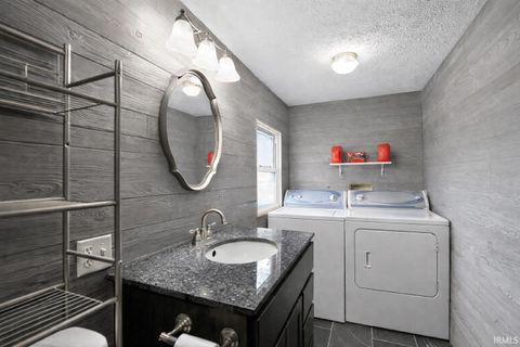 Tiny photo for 602 E 2nd Street, Reynolds, IN 47980 (MLS # 202607957)