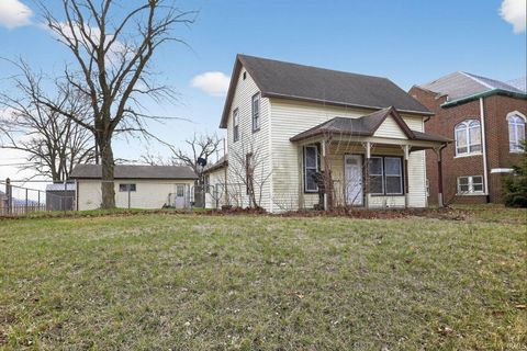 Tiny photo for 602 E 2nd Street, Reynolds, IN 47980 (MLS # 202607957)