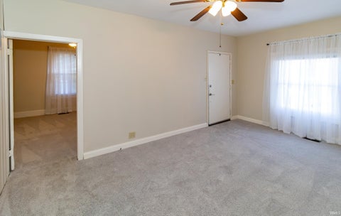 Tiny photo for 725 E Oregon Road, Evansville, IN 47711 (MLS # 202644910)