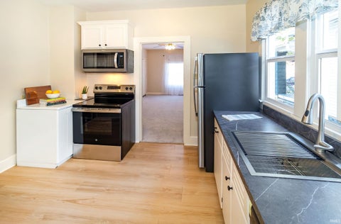 Tiny photo for 725 E Oregon Road, Evansville, IN 47711 (MLS # 202644910)