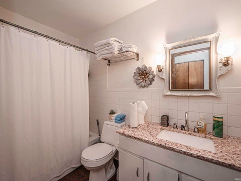 Tiny photo for 5017 S St. Philip Road, Evansville, IN 47712 (MLS # 202638873)