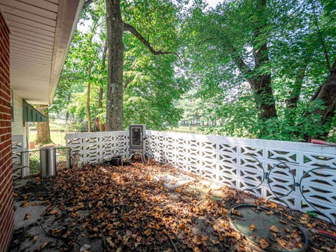Tiny photo for 5017 S St. Philip Road, Evansville, IN 47712 (MLS # 202638873)