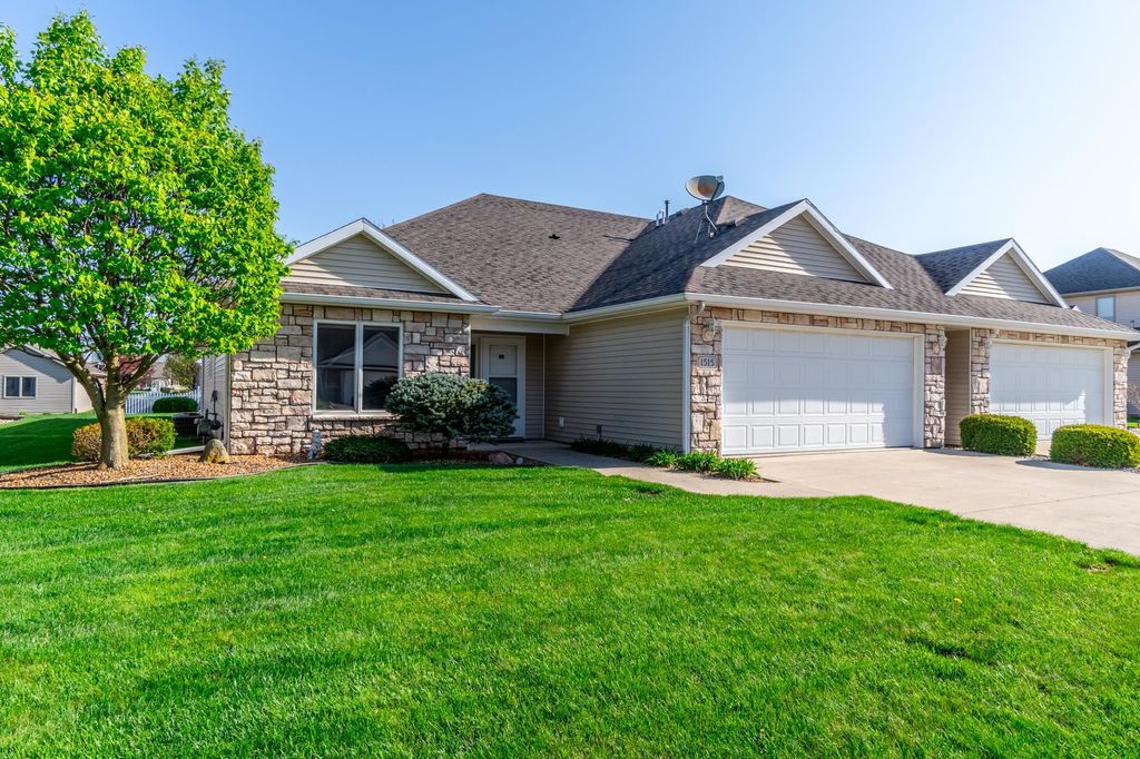 Photo of 1515 Henney St, Angola, IN 46703 (MLS # 202615231)