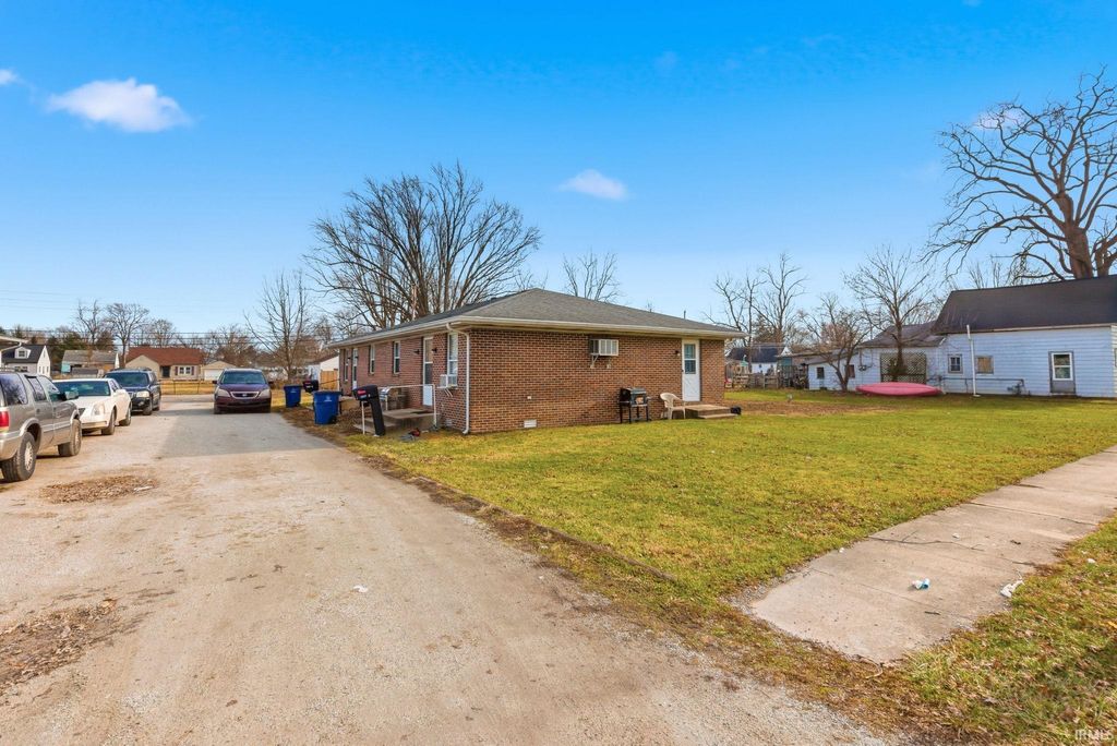 Photo of 3627 S Landess Street, Marion, IN 46953 (MLS # 202611500)
