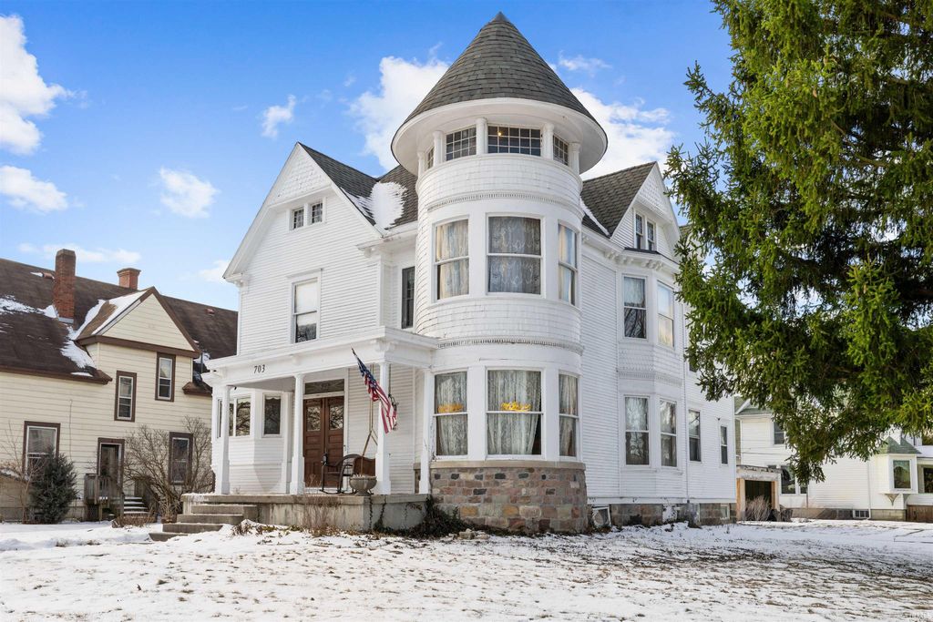 Photo of 703 S Main Street, Auburn, IN 46706 (MLS # 202602056)