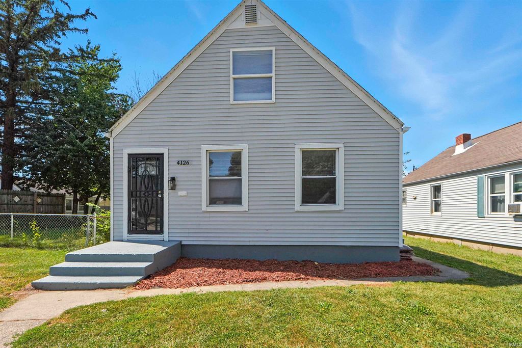 Photo of 4126 Bowser Avenue, Fort Wayne, IN 46806 (MLS # 202538256)