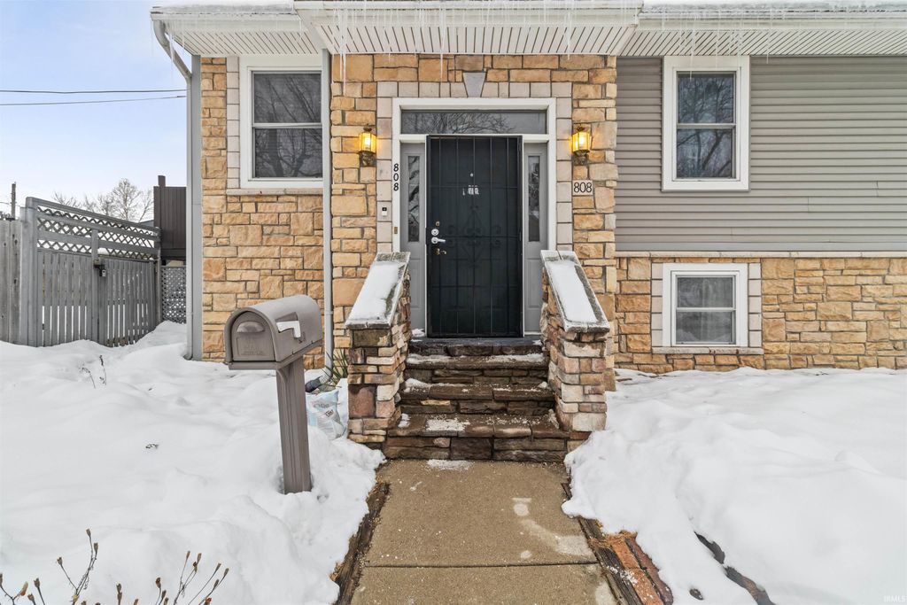 Photo of 808 Rose Street, Elkhart, IN 46514 (MLS # 202548552)