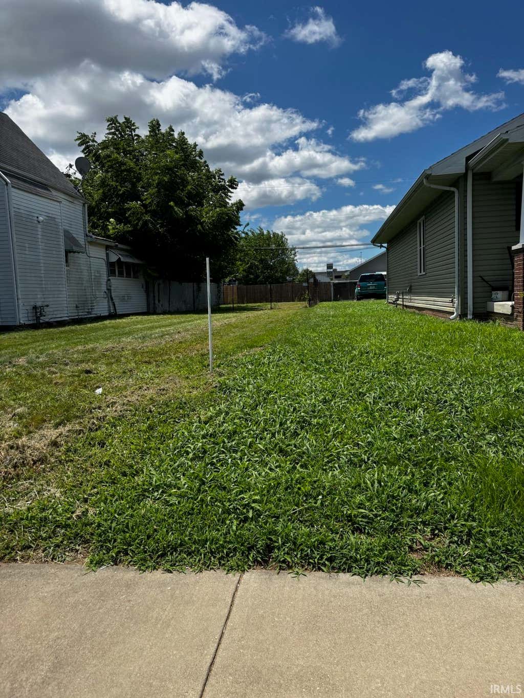 Photo of 514 Baker Avenue, Evansville, IN 47710 (MLS # 202629340)