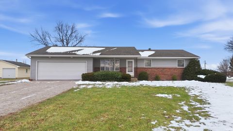 Photo of 2424 N Berthaud Road, New Haven, IN 46774 (MLS # 202548813)