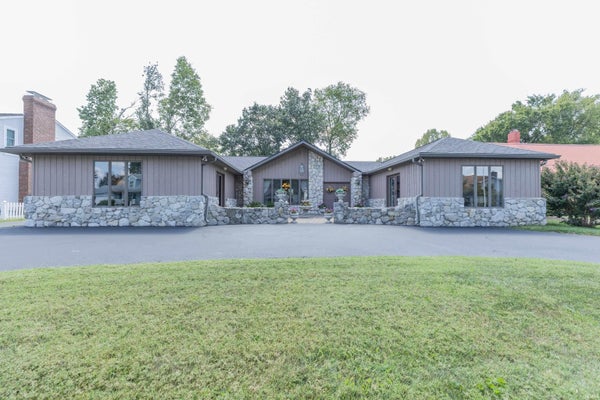 9999 POWERS DR, NEWBURGH, IN 47630 - Image 2cbbfdff23880c09e8dc8f57051e6f63/3688146384