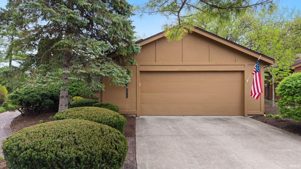 Photo of 6618 Camberwell Court, Fort Wayne, IN 46804 (MLS # 202613438)