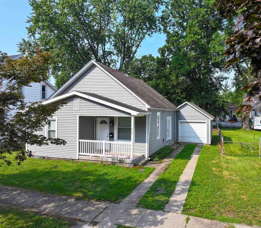 Photo of 606 S Market Street, Winamac, IN 46996 (MLS # 202632332)