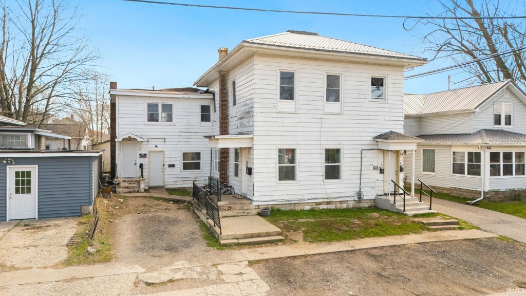 Photo of 109 S Wood Street, Warsaw, IN 46580 (MLS # 202632732)