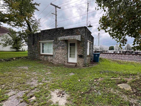 Photo for 222 N Oak Street