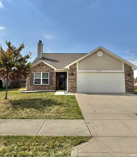Photo of 1300 Shadetree Lane, Sheridan, IN 46069 (MLS # 202538895)